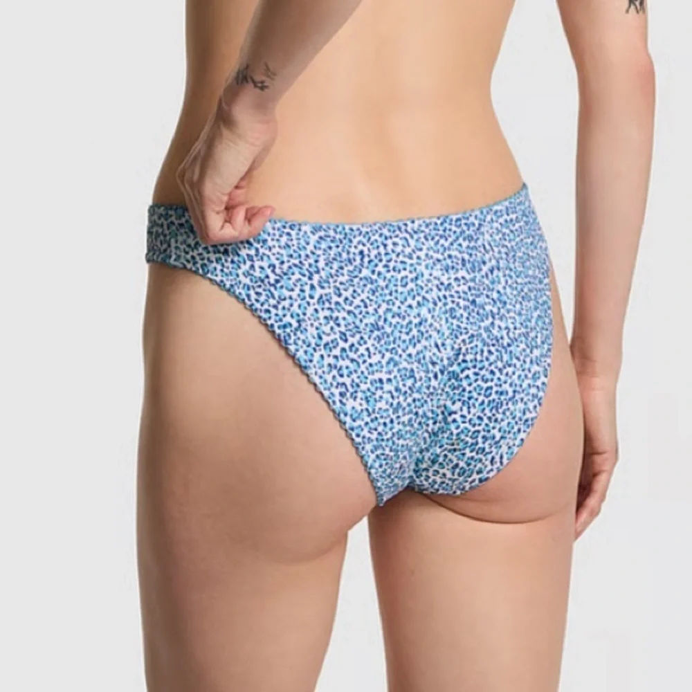 Frankies Bikinis chic bikini